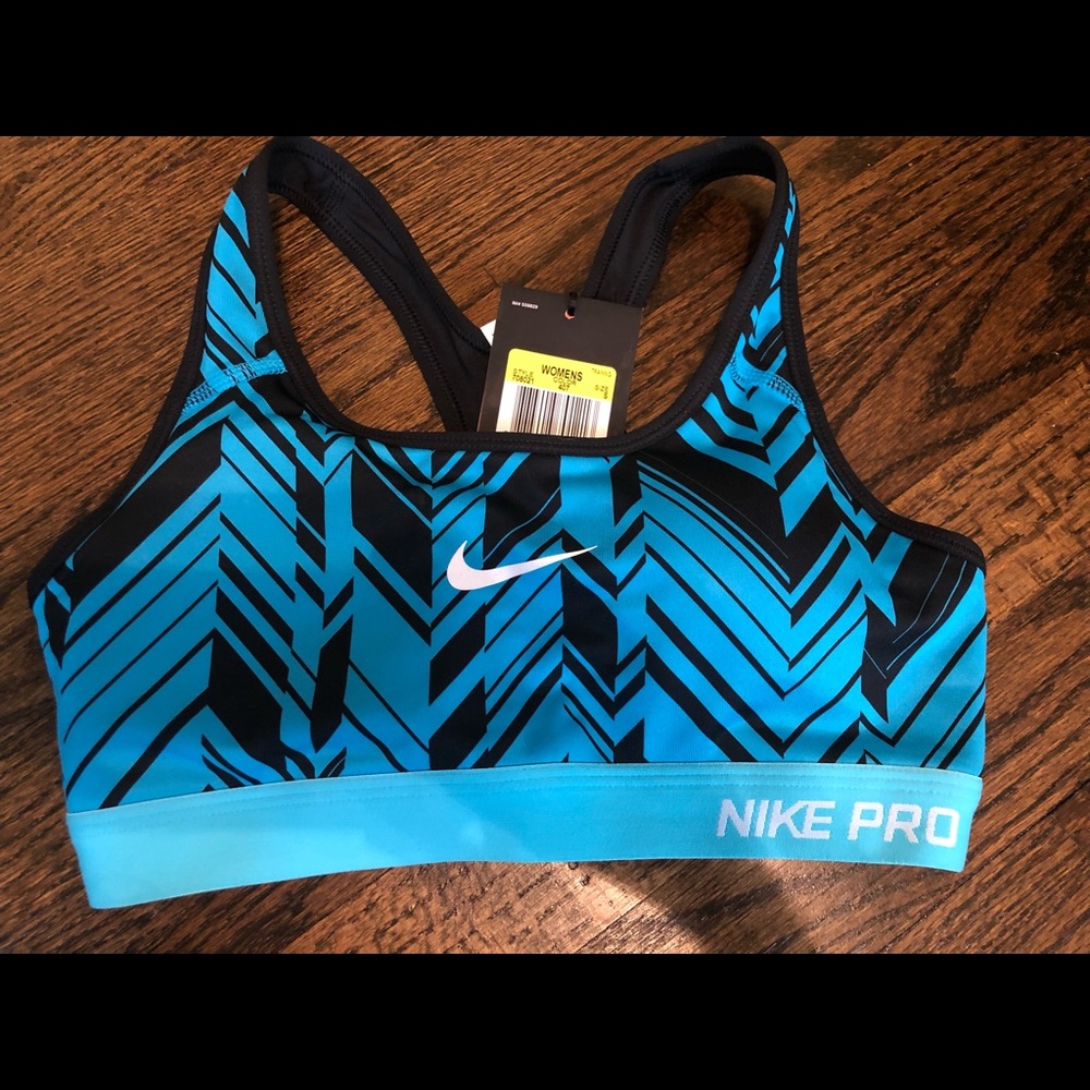 Nike Pro Sports Bra size Small - new with tags